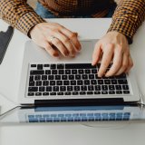 亚马逊英国站将引入“准时送达率”政策_亚马逊试点“放弃退货即获部分退款”服务