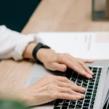 亚马逊要求卖家提前核对历史售价合规性_2025亚马逊访问量仍占据主导地位