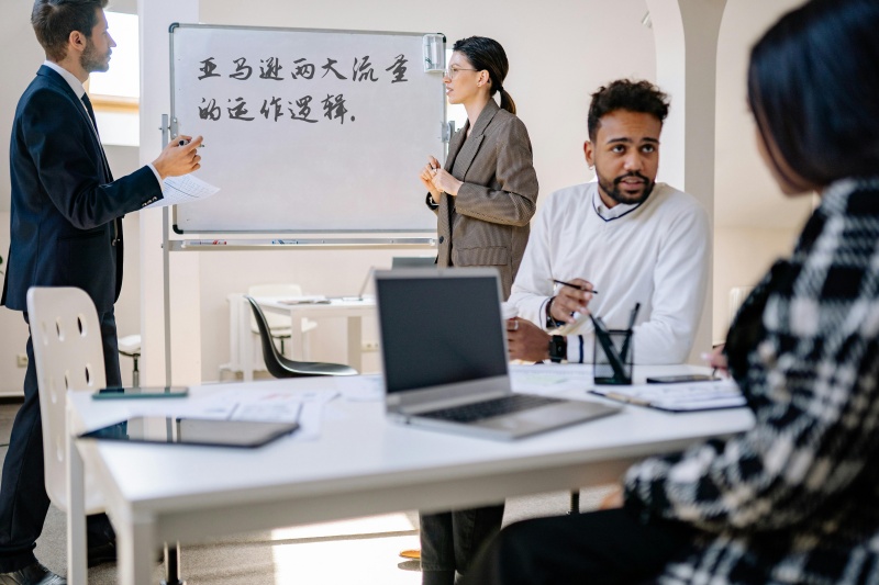 亚马逊两大流量的运作逻辑_亚马逊从站内广告到站外引流的全方位攻略.jpg 亚马逊两大流量的运作逻辑_亚马逊从站内广告到站外引流的全方位攻略.jpg