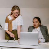 美客多推出巴西本土店中文账户经理服务_沃尔玛携手谷歌Gemini推出AI购物助手