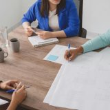 亚马逊获批在英国启动无人机配送服务_沃尔玛与谷歌合作拓展新AI代理购物渠道