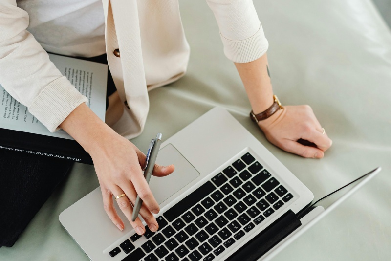 美国放弃100%关税计划_亚马逊推多项物流升级备战旺季.jpg 美国放弃100%关税计划_亚马逊推多项物流升级备战旺季.jpg