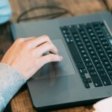 店铺“换壳”拆分收入引发监管_店铺更换主体引发税收风险提示